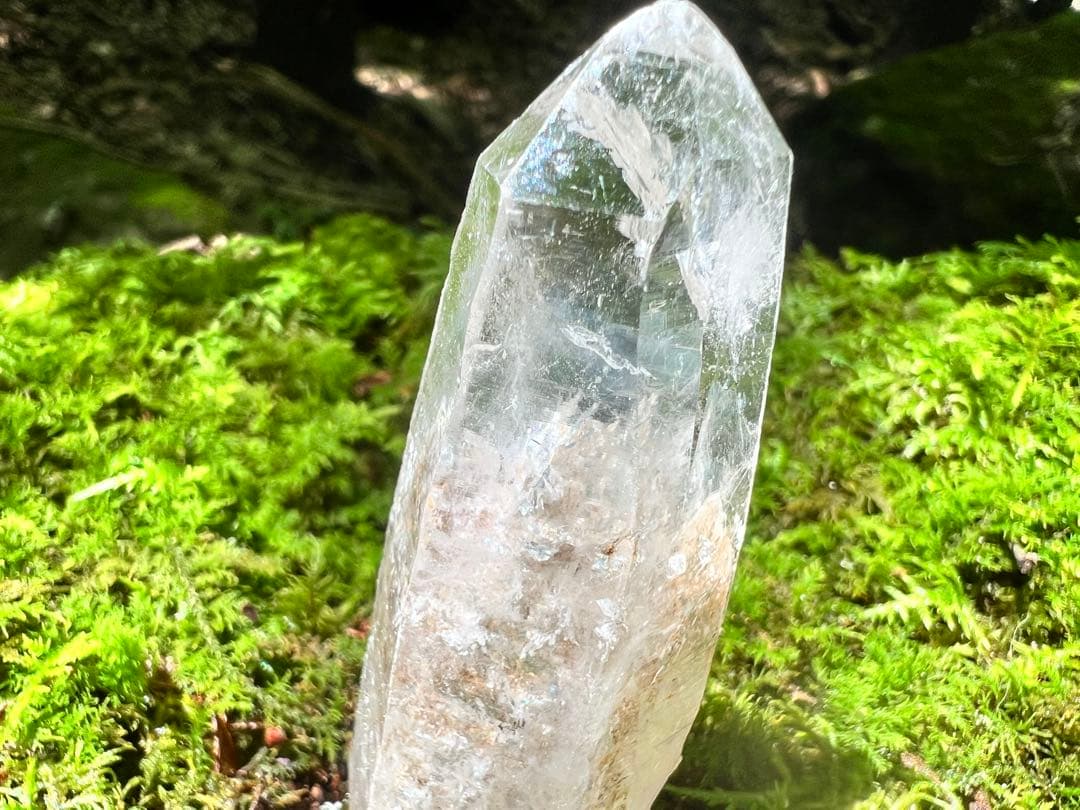 龍脈の精髄 水晶 静かなる光を宿すひとしずくの奇跡 売上一部保護猫活動に使用