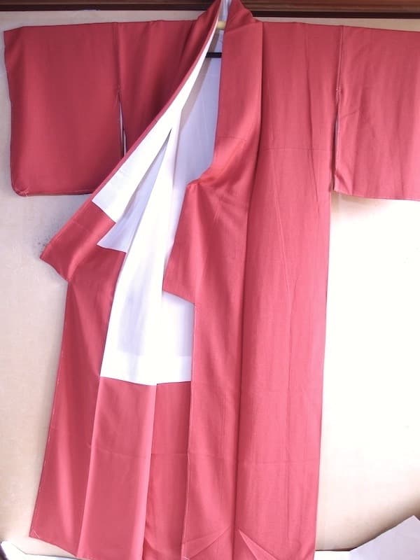 ファッションファッション - 未使用 斎藤三才 縮緬の色無地（華やか桃