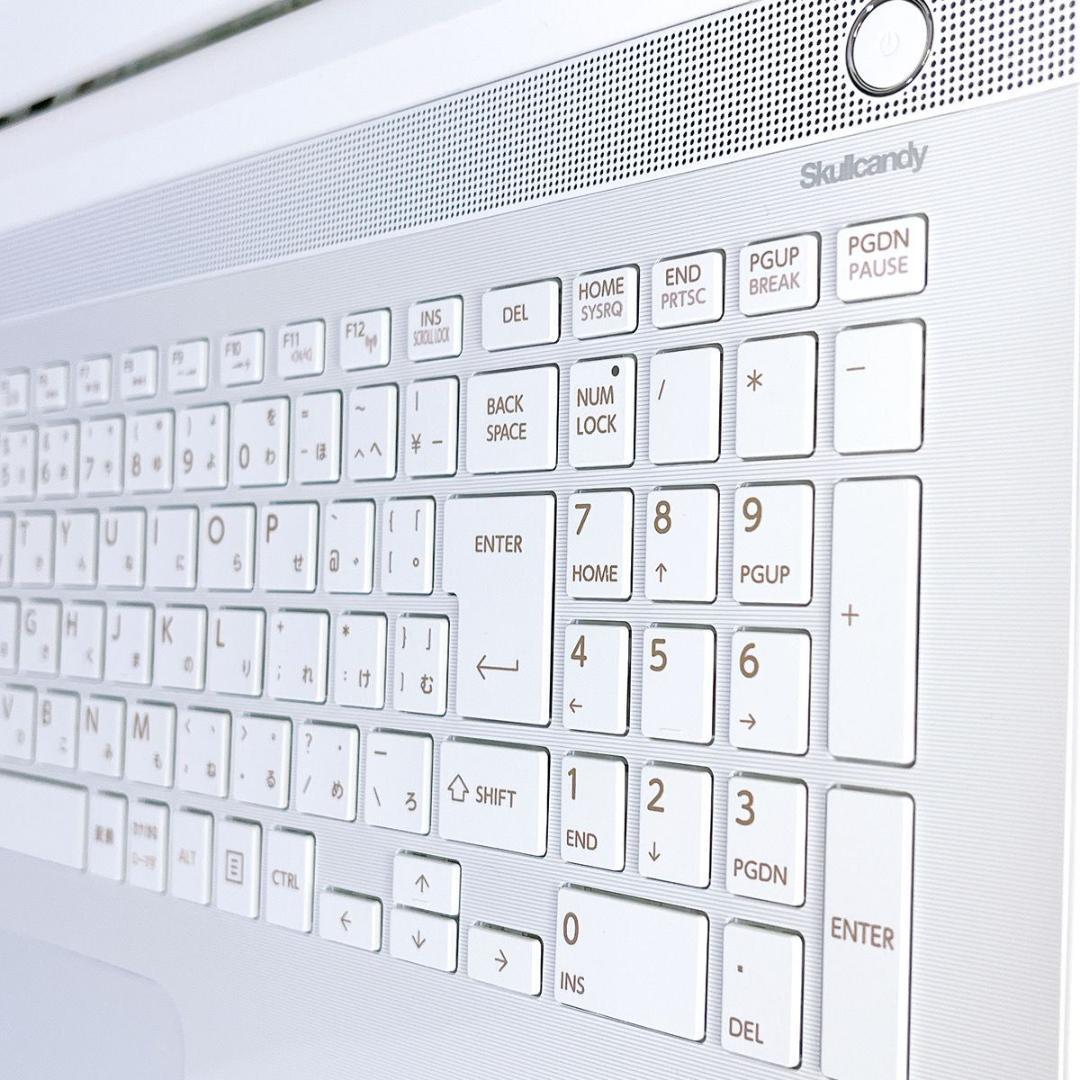 Windows11✨爆速SSD✨おしゃれ白ノートパソコン✨カメラ薄型✨初心者向け