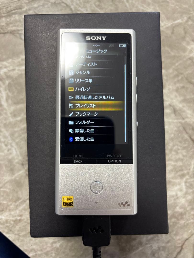 SONYウォークマンNW-ZX100 128GB ケーブル付属、液晶フィルム付属