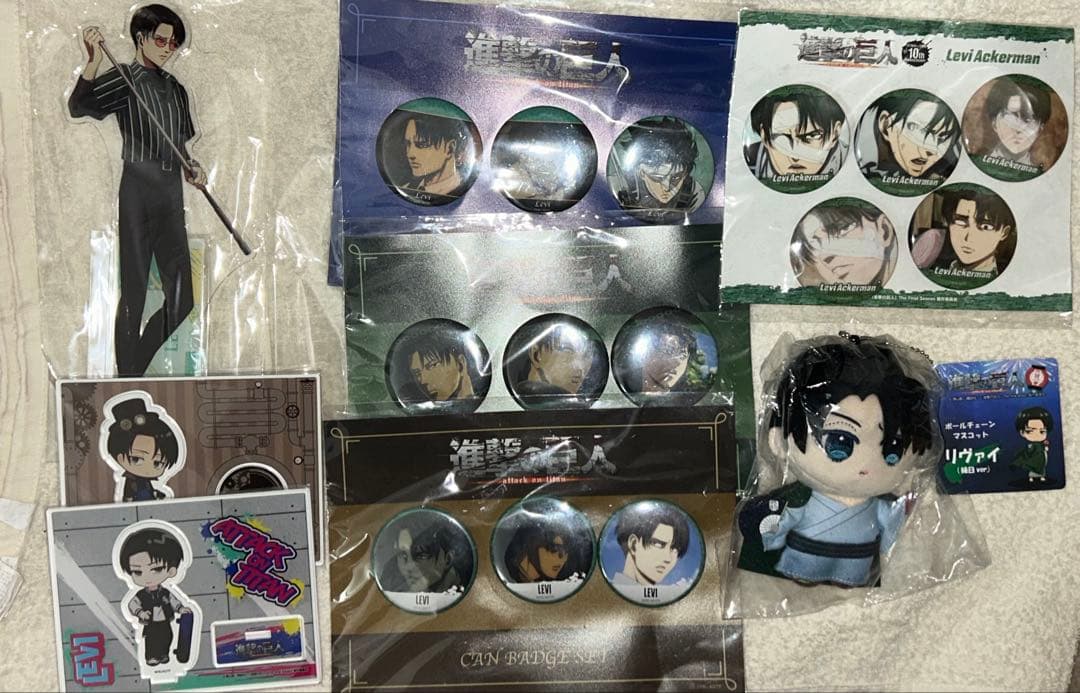 進撃の巨人　リヴァイ　縁日　ぬいぐるみ　缶バッジ　アクリルスタンド　まとめ売り 進撃の巨人 リヴァイ 缶バッジ アクリルスタンド 縁日 ぬいぐるみ