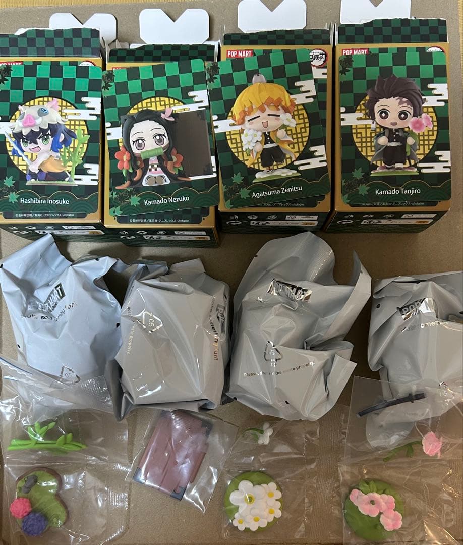鬼滅の刃　POPMART 誕生花　竈門炭治郎　竈門禰豆子　我妻善逸　嘴平伊之助 単品・BOX】POP MART 鬼滅の刃 誕生日花 シリーズ – viviON BLUE