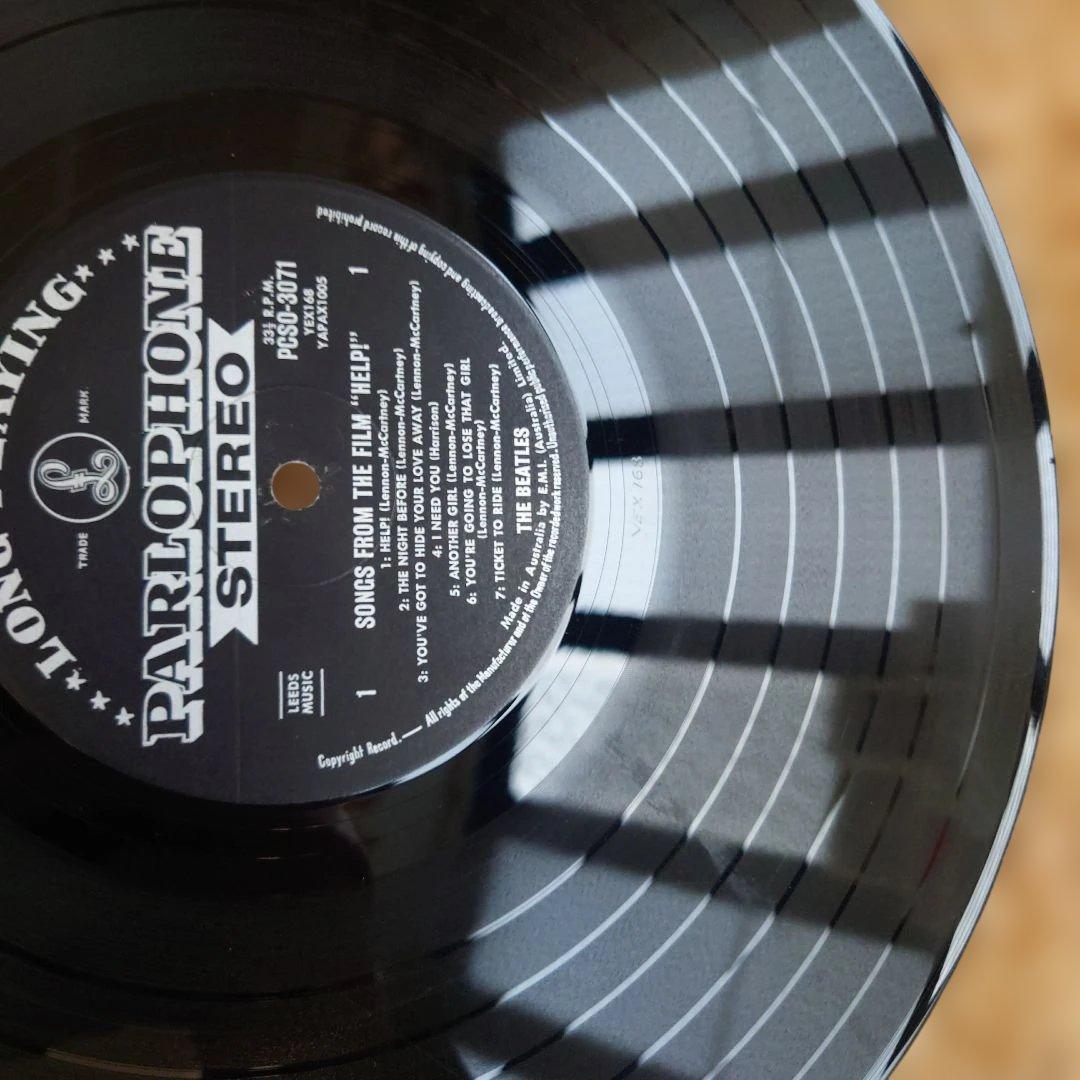 オーストラリア初回stereo盤THE BEATLES HELP! - メルカリ