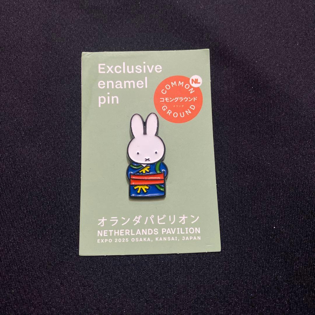 完売品】万博 オランダ館 限定 ミッフィー 着物デザイン ピンバッジ