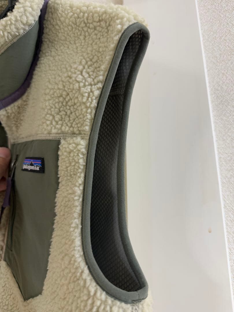 patagonia フリースベスト Sサイズ クリーム&グリーン 美品 数回着用