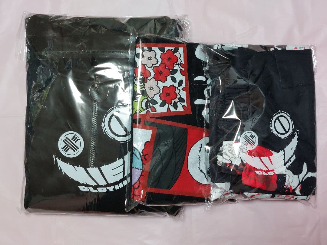 NieR Clothing まとめ売り Nothing ideal , epoch Reign 『新しい自分に。』をコンセプトに