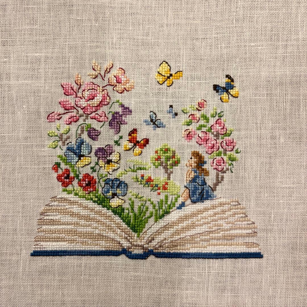 クロスステッチ完成品/ヴェロニクアンジャンジェ図案 - メルカリ