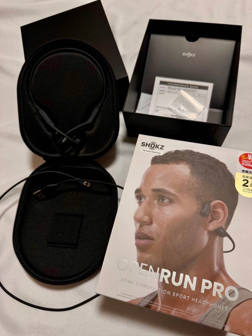 【極美品】Shokz OpenRun Pro 骨伝導イヤホン ブラックショックス Amazon.co.jp: Shokz (ショックス) OpenRun Pro 骨伝導イヤホン