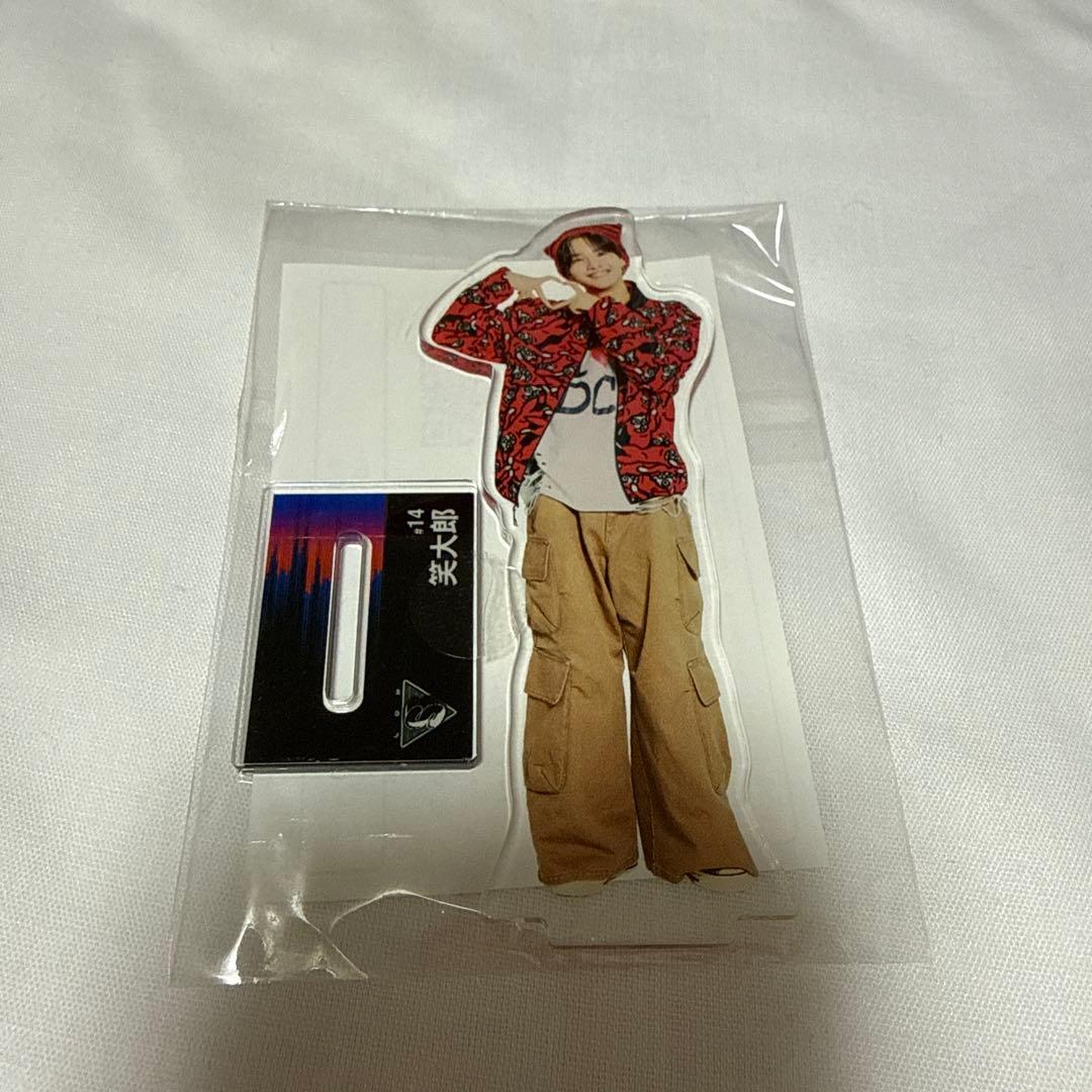 dリーグ アクスタ アクリルスタンド LDH SCREAM 笑太郎 - メルカリ