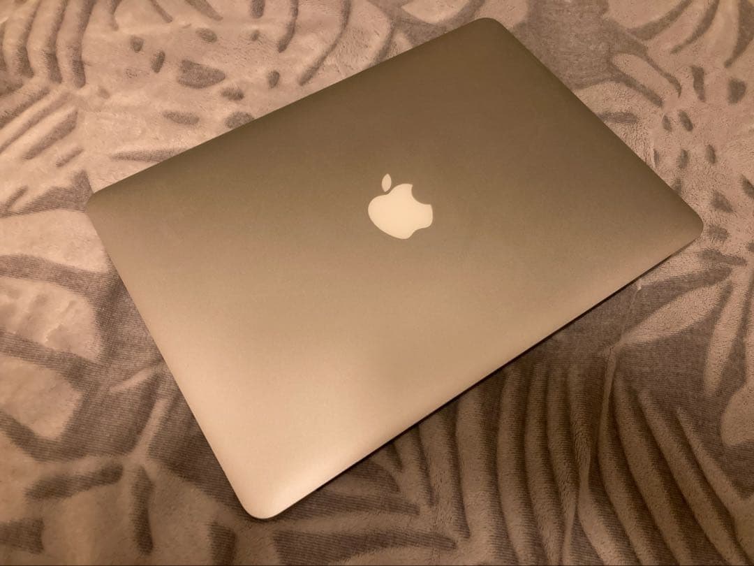 ジャンク MacBook Air モデル番号A1466(2012年) - メルカリ