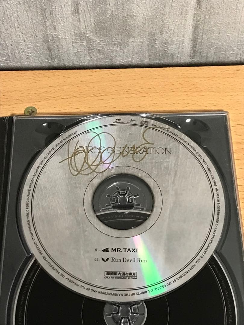 少女時代 MR.TAXI/Run Devil Run サイン入りCD - メルカリ