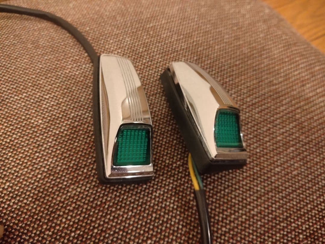 Y30　グロリア　フェンダーマーカー Y30/WY30 セドリック・グロリア 日産純正 フェンダーマーカー 左右