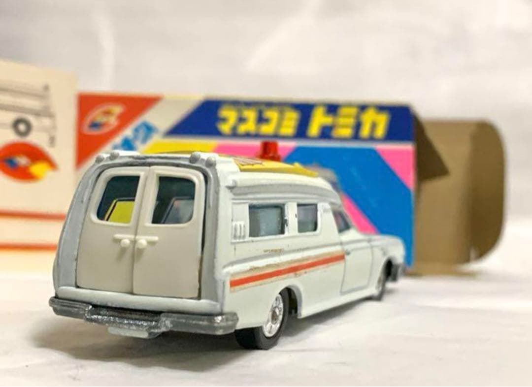 マスコミトミカ ジャンボーグA トヨタ クラウン救急車