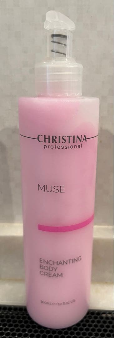 クリスティーナ エンチャンティングボディクリーム - メルカリ