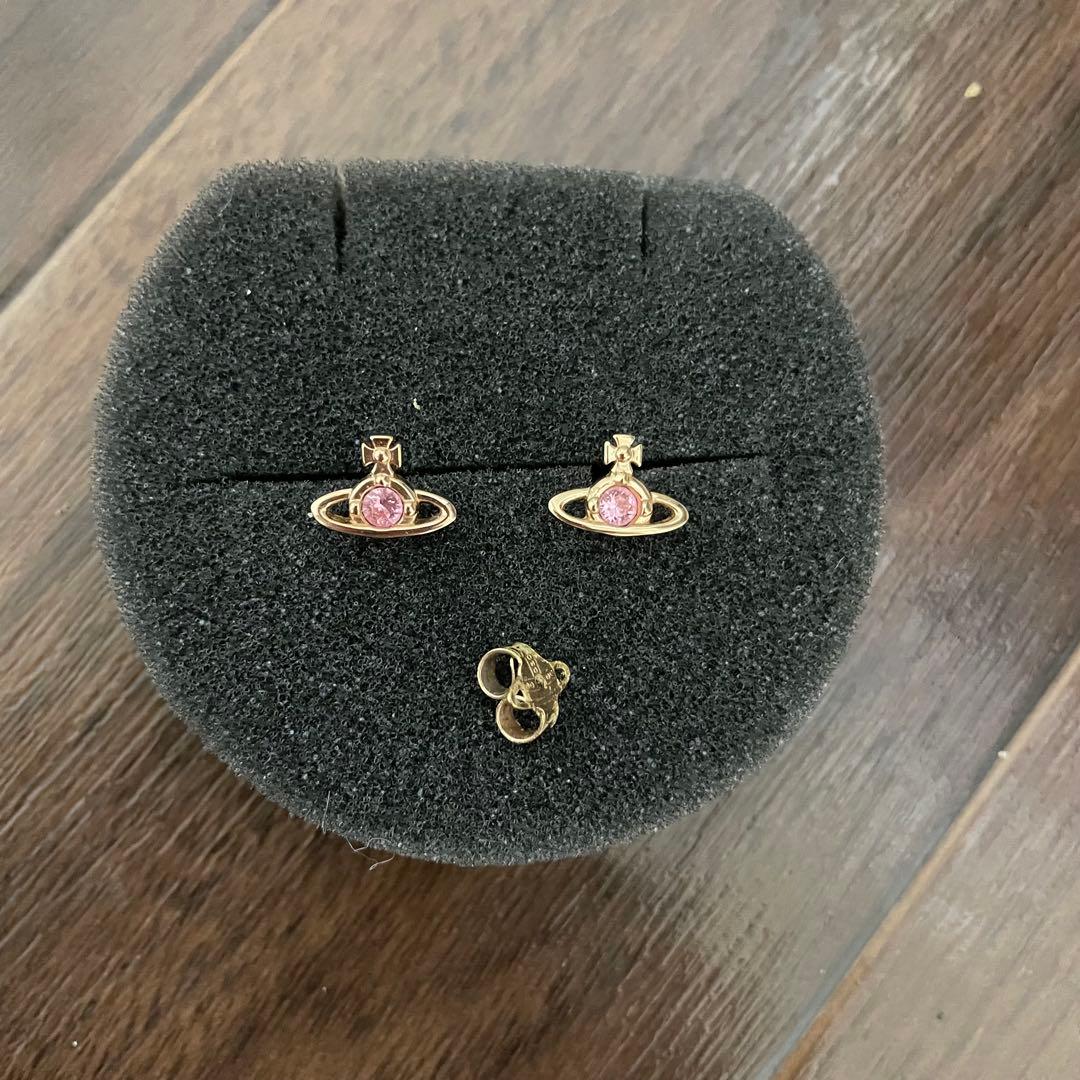 最終値下げvivienne westwood ピアス キャッチ片耳のみ - メルカリ