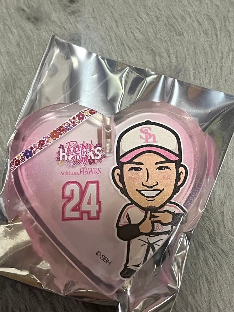 2025 ピンクフル 若鷹ガチャ 栗原陵矢 - メルカリ