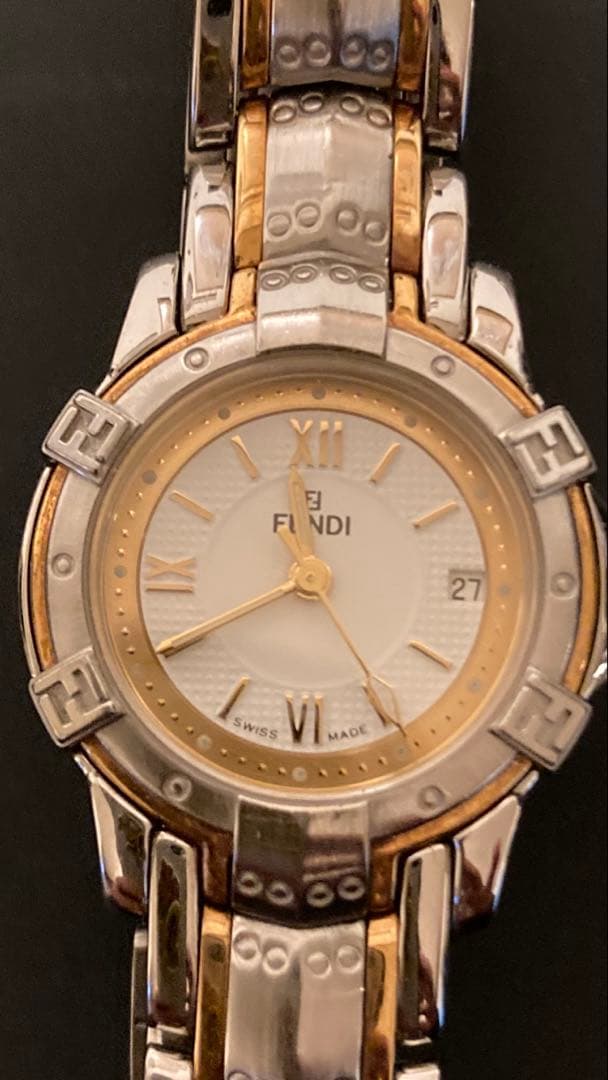 Fendi レディース 時計 シルバー ゴールド　　　今週迄にさせて頂きます 必見！】FENDI 腕時計 900L シルバー/ゴールド 白文字盤 レディース