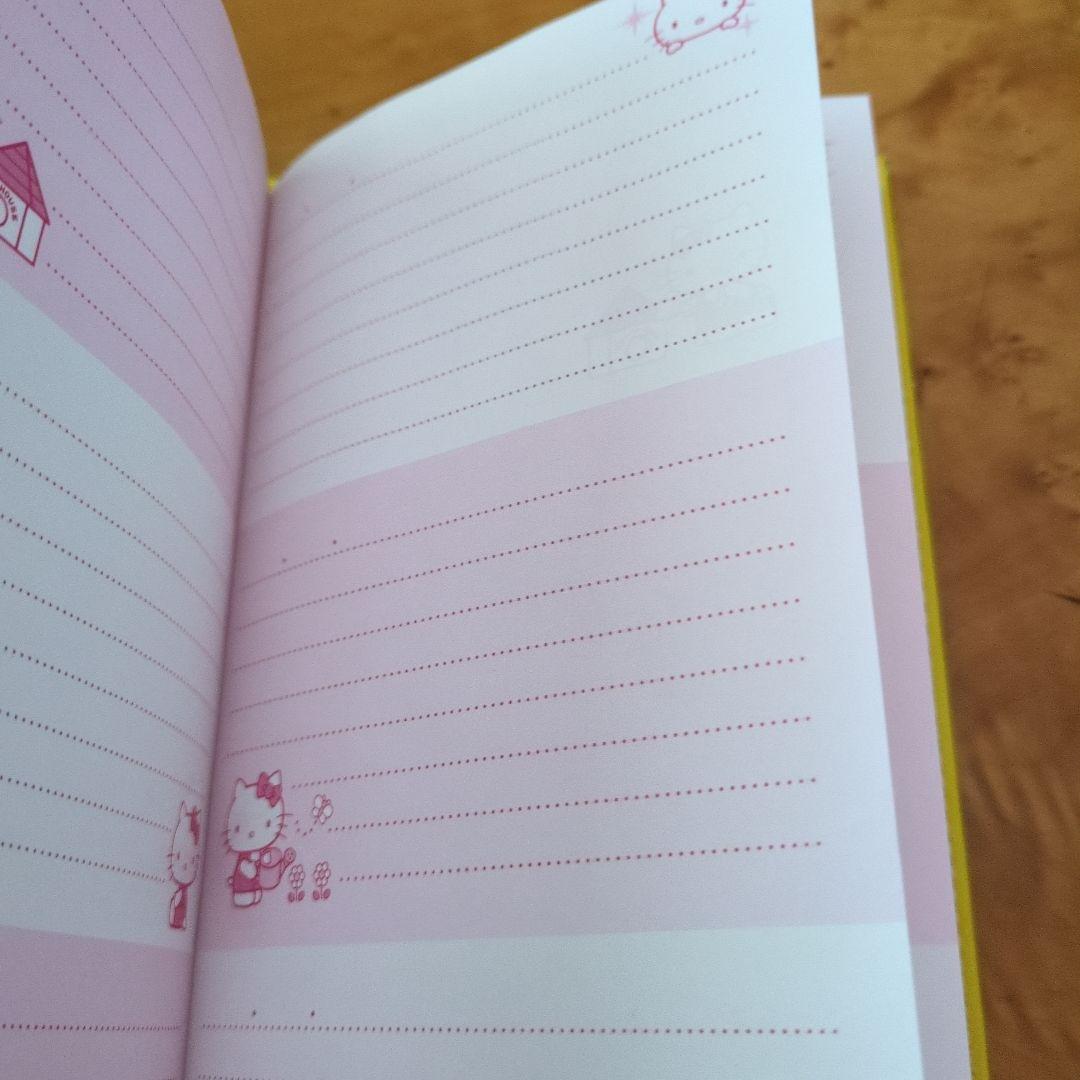 レア】平成レトロ ハローキティ ゴールド 開運メモ帳 - メルカリ