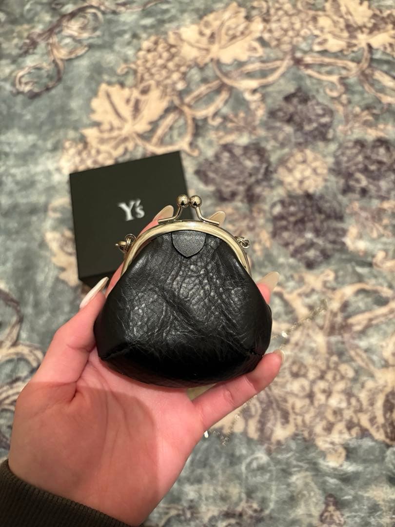 Y's】チェーンショルダーがま口ポーチ - メルカリ