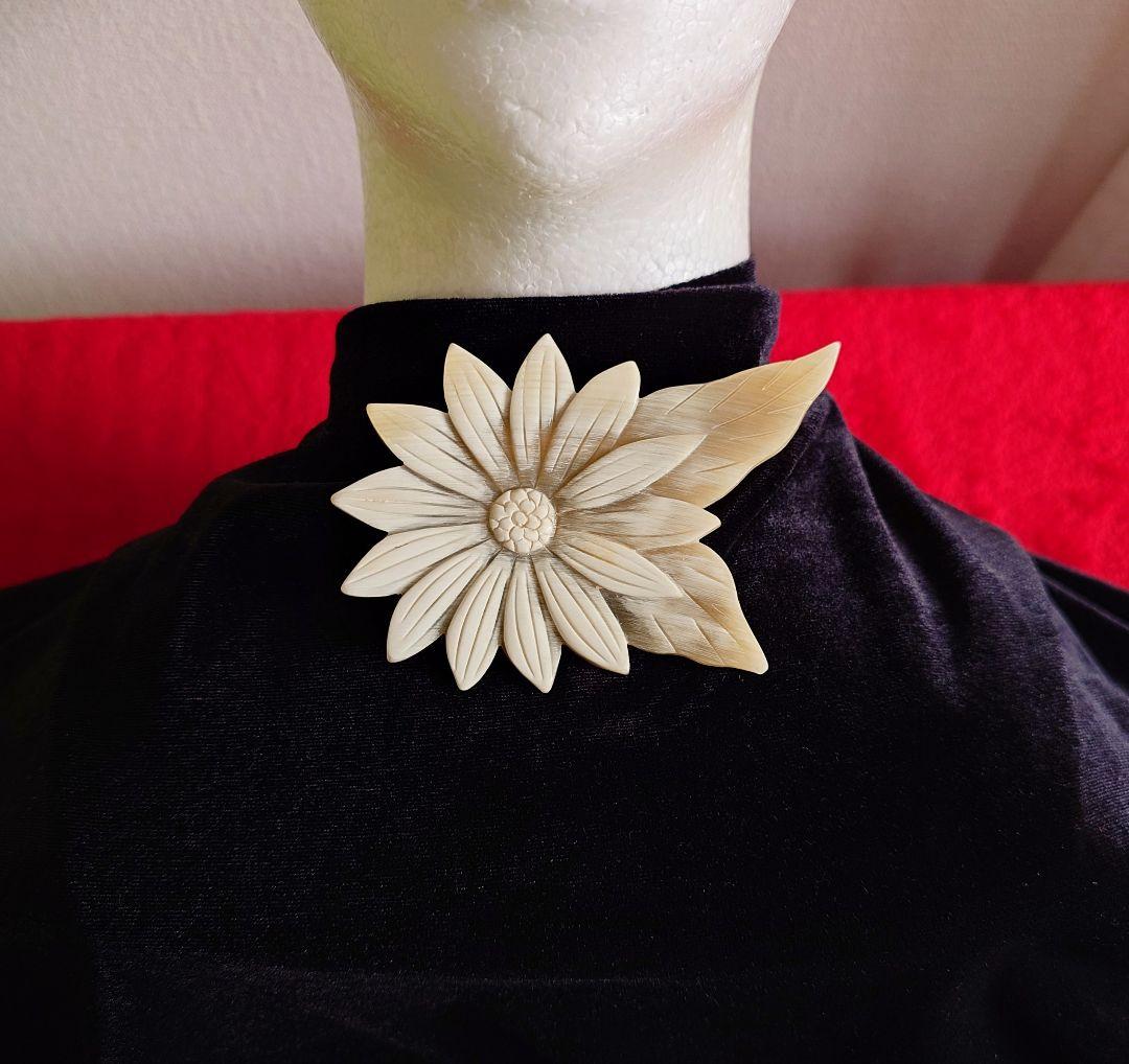 ブローチ イヤリング 水牛 彫刻 花 楕円ツイスト D2＆963 627 697