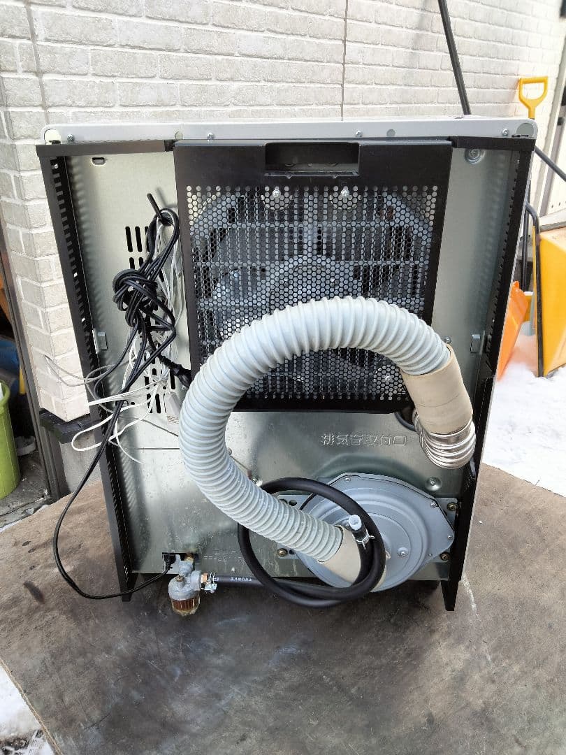 札幌発コロナFF温風石油ストーブ！品番「FF‐4213GS」2014年式中古品⑪