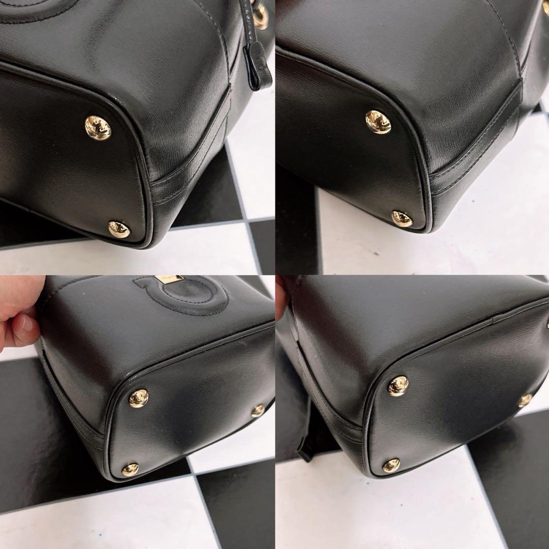 《格安》Ferragamo(フェラガモ)ショルダーバッグ