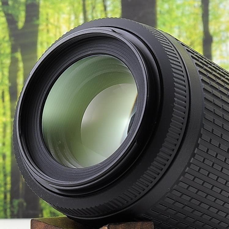 ショット数8759枚！WiFi機能付☆ニコン D5300☆スポーツ撮影向き！