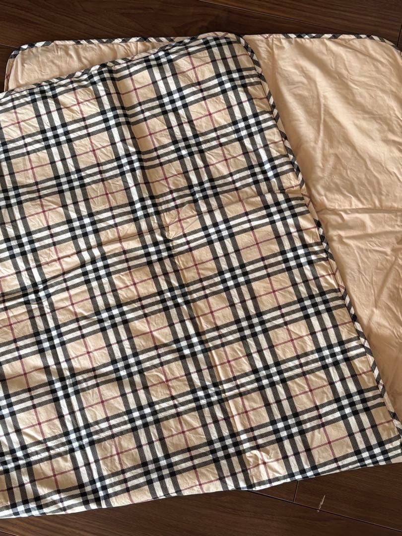 Burberry バーバリー 膝掛け チェック ダウン - メルカリ