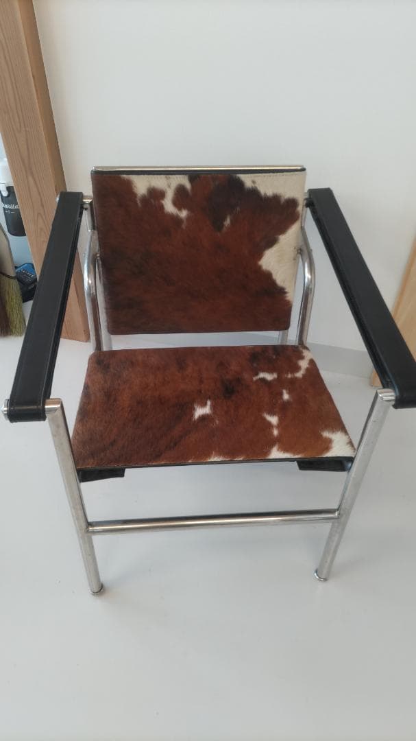 ルコルビジェ　ハラコ　毛皮　LC1　スリングチェア ル・コルビュジエ◇LC1◇ハラコ◇スリングチェア◇モダン◇バスキュ