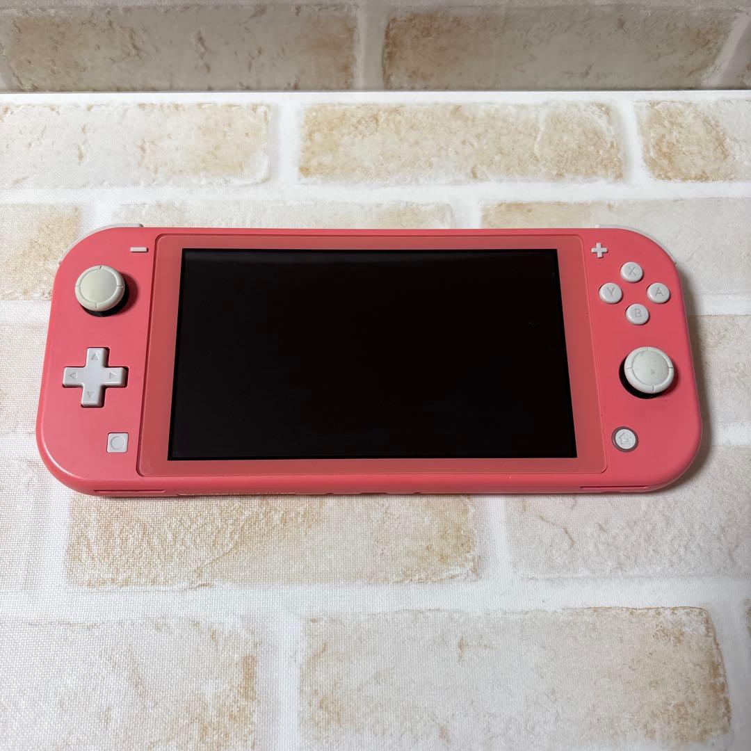 Nintendo Switch Lite 本体 ピンク Amazon.com: Nintendo Switch Lite - Coral - Switch : Video Games