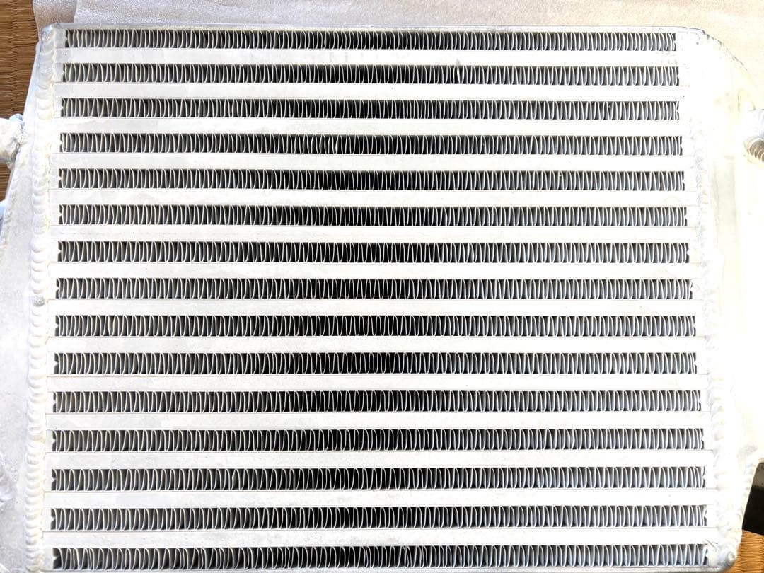 美品☆スバルレヴォーグVMGVM4大容量アルミインタークーラーボロン