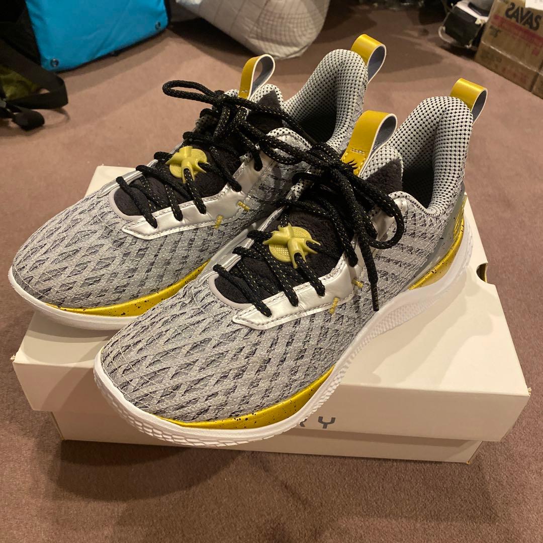 CURRY 10 YOUNG WOLF アンダーアーマー 28cm 美品 - メルカリ