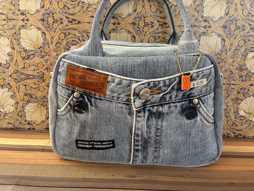 デニムリメイクボストンバッグ ハンドメイド - メルカリ