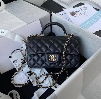 CHANEL ブラック キルティング ミニバッグ - メルカリ