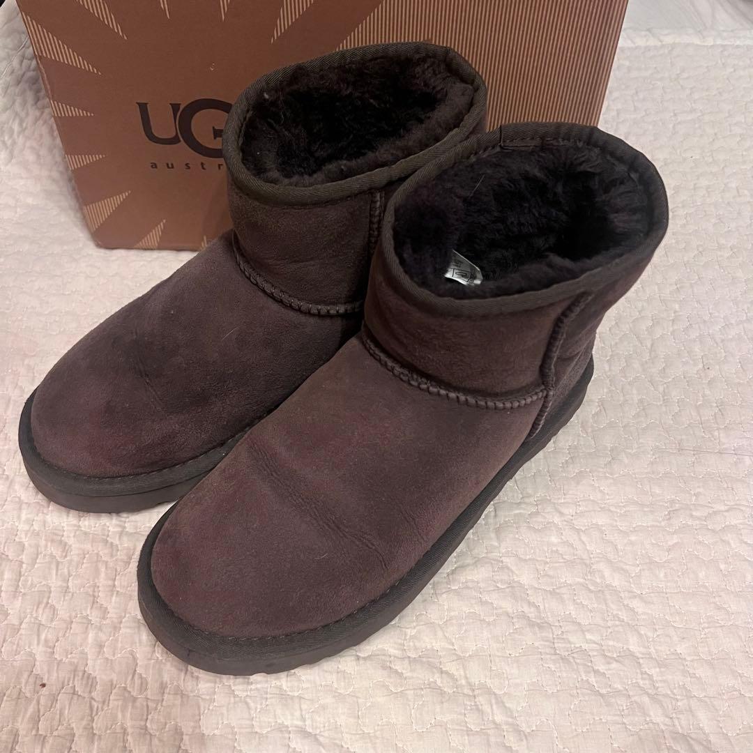 UGG australia CLASSICMINI 5854 W/CHO - メルカリ