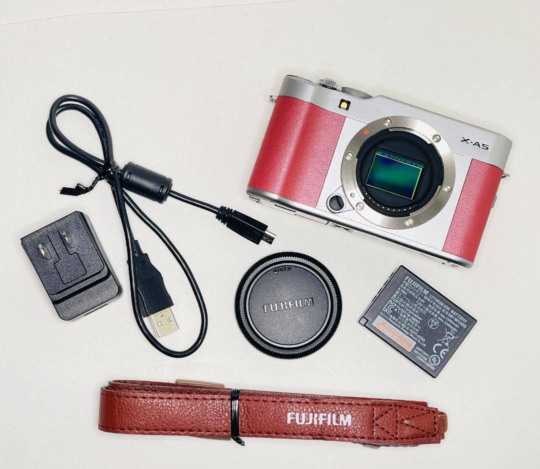 【美品】 FUJIFILM X-A5 ミラーレス一眼カメラ Amazon.co.jp: FUJIFILM Mirrorless Digital Camera X-A5 Lens Kit