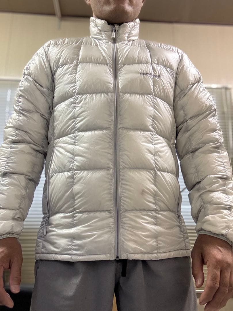 人気色 モンベル スペリオダウンジャケット ライトグレー M - メルカリ