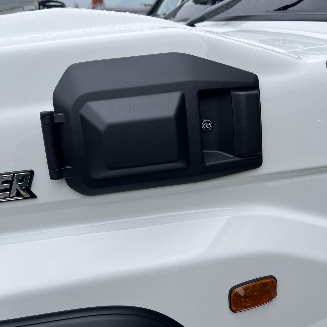 再再販ランクル70 GDJ76 セキュリティキー付リッドカバー 新型70