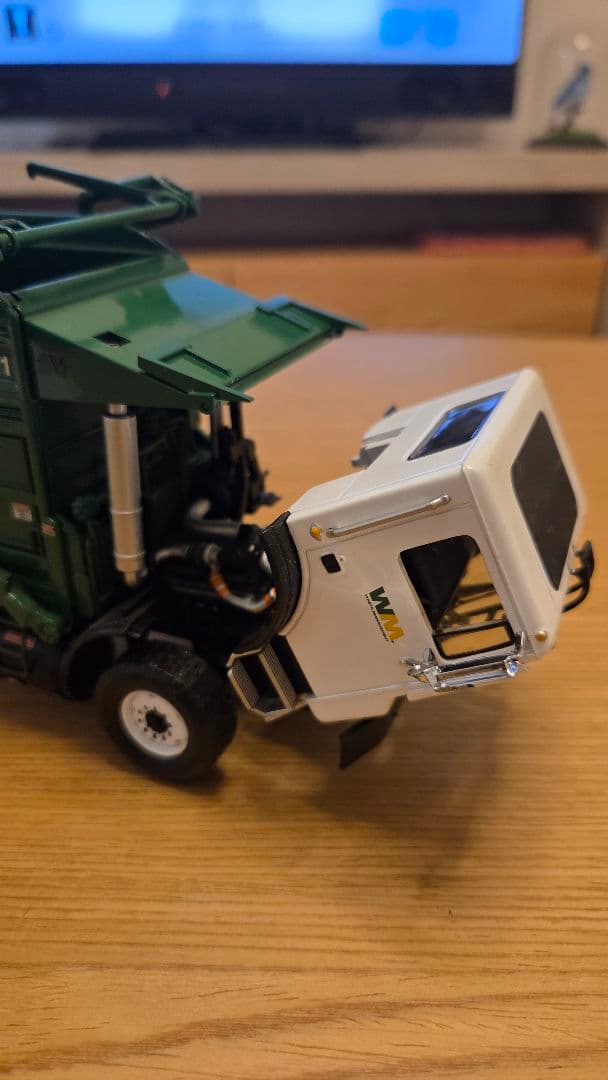 ファーストギア製 Mack TerraPro ゴミ収集車 ダイキャスト 1/34 - メルカリ