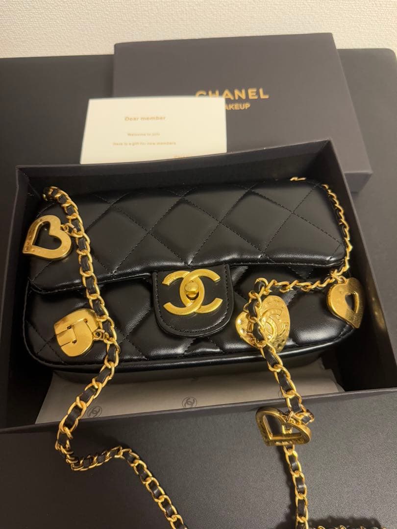 CHANEL キルティング ショルダーバッグ ハートチェーン ノベルティ