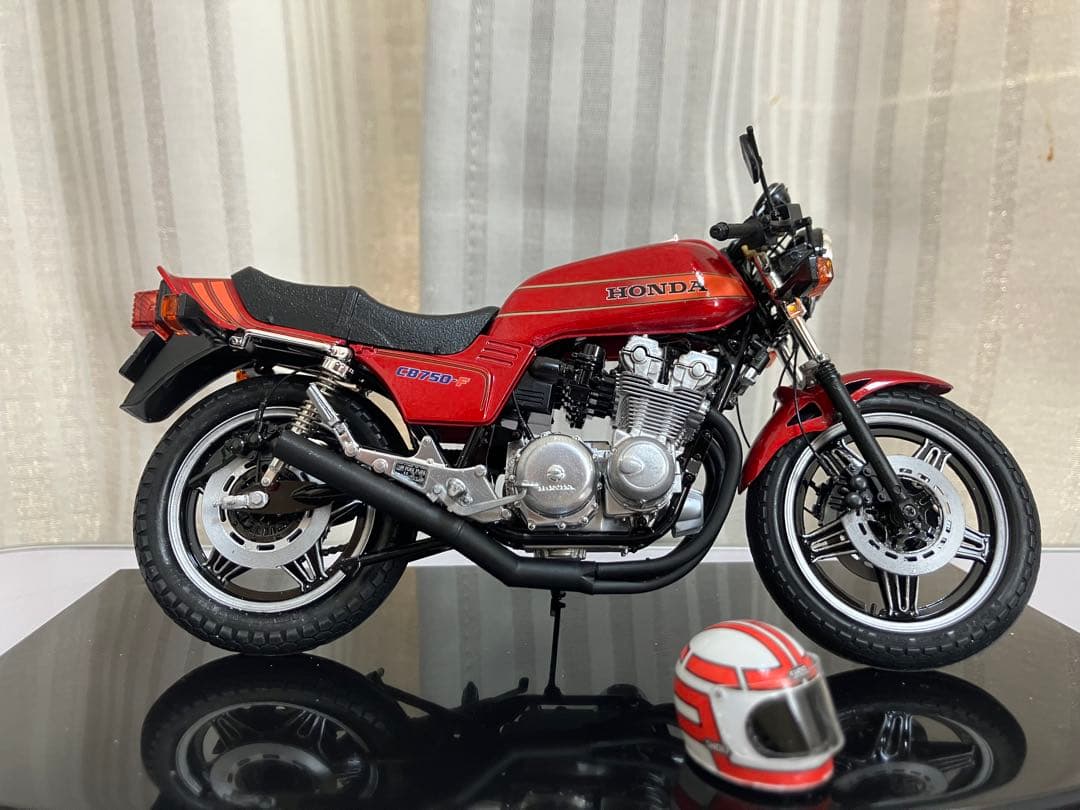 バリバリ伝説 CB750F 郡ヘル付き 新製品】アオシマよりプラモデル版「1/12 バリバリ伝説 巨摩 郡 CB750F