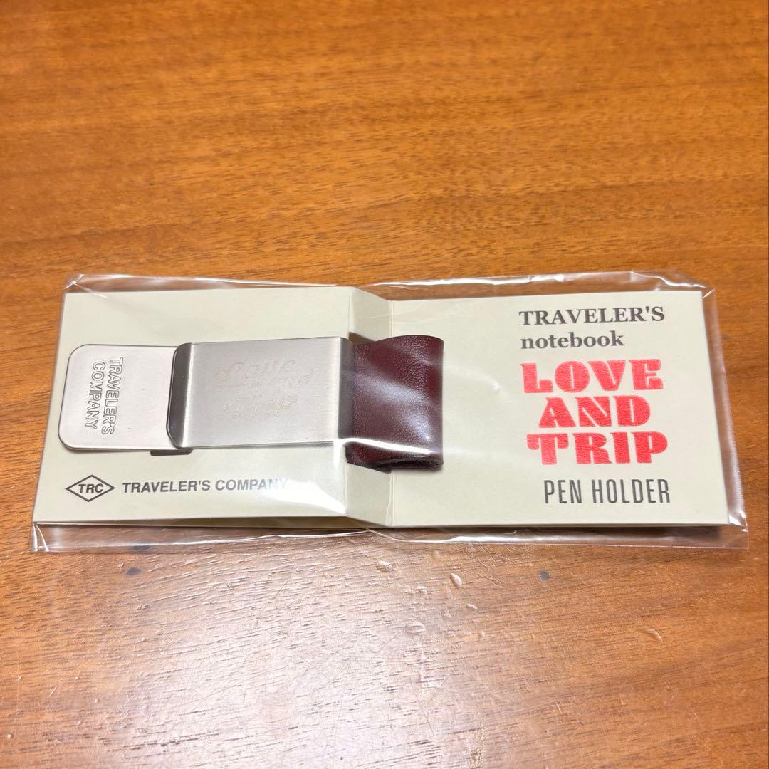 限定☆トラベラーズノート ペンホルダー LOVE AND TRIP レッド - メルカリ