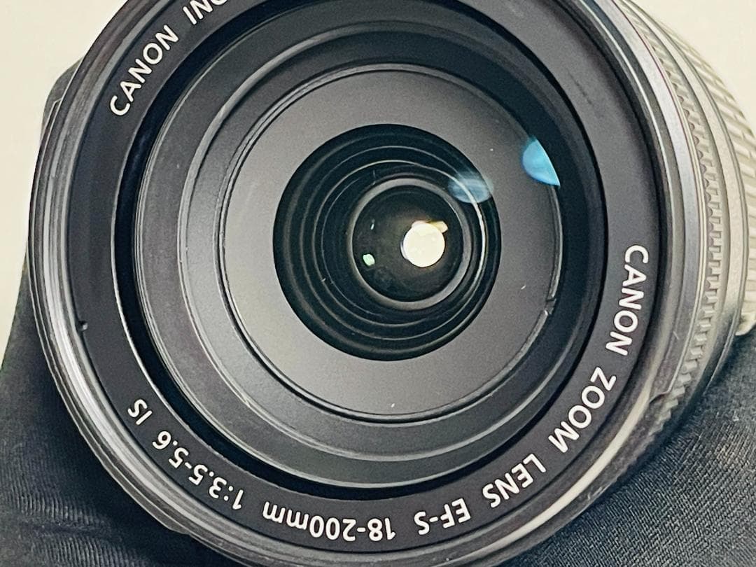 ⭐美品⭐キヤノン CANON EF-S 18-200mm F3.5-5.6 IS