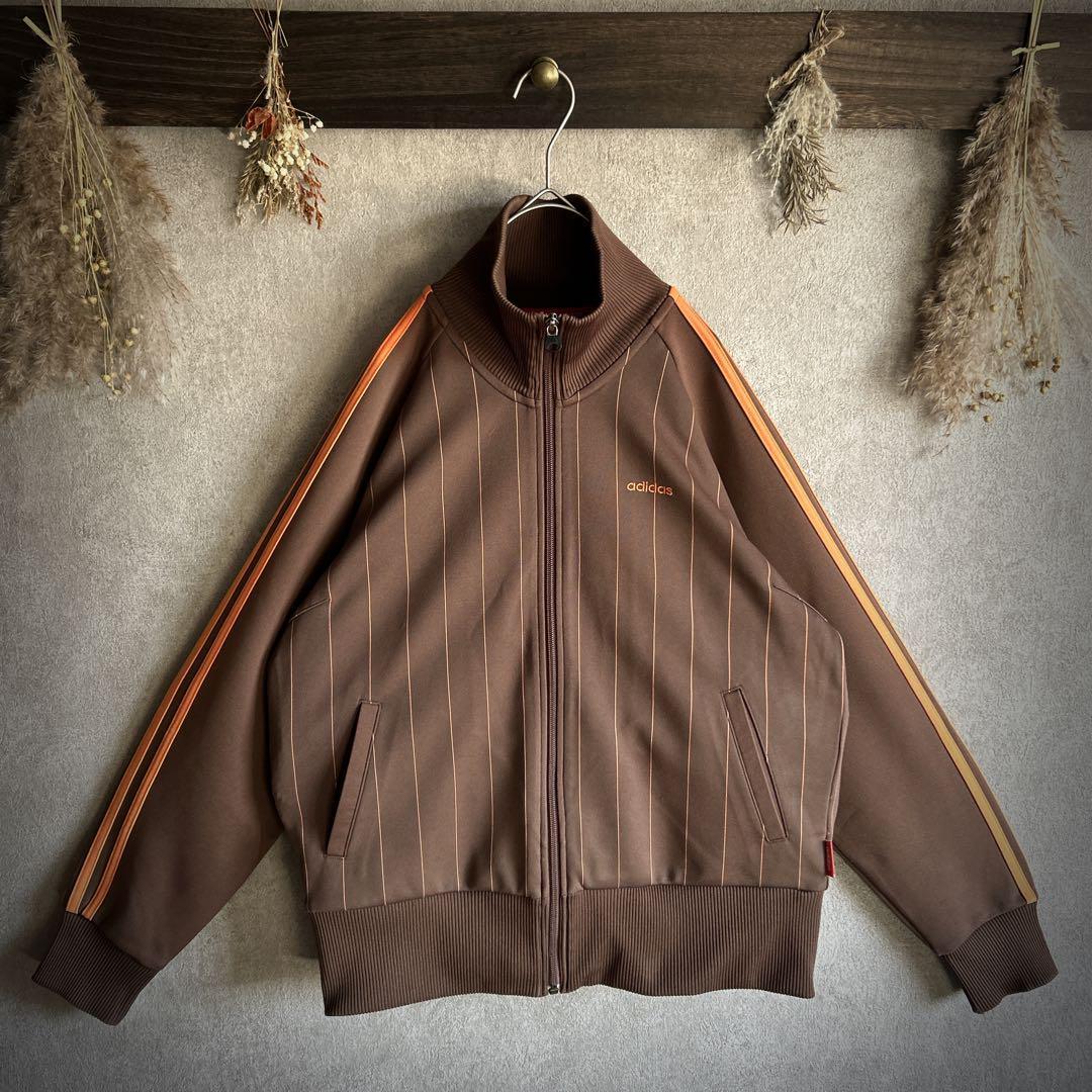 adidas トラックジャケット ブラウン×オレンジ ロゴ刺繍 ストライプ