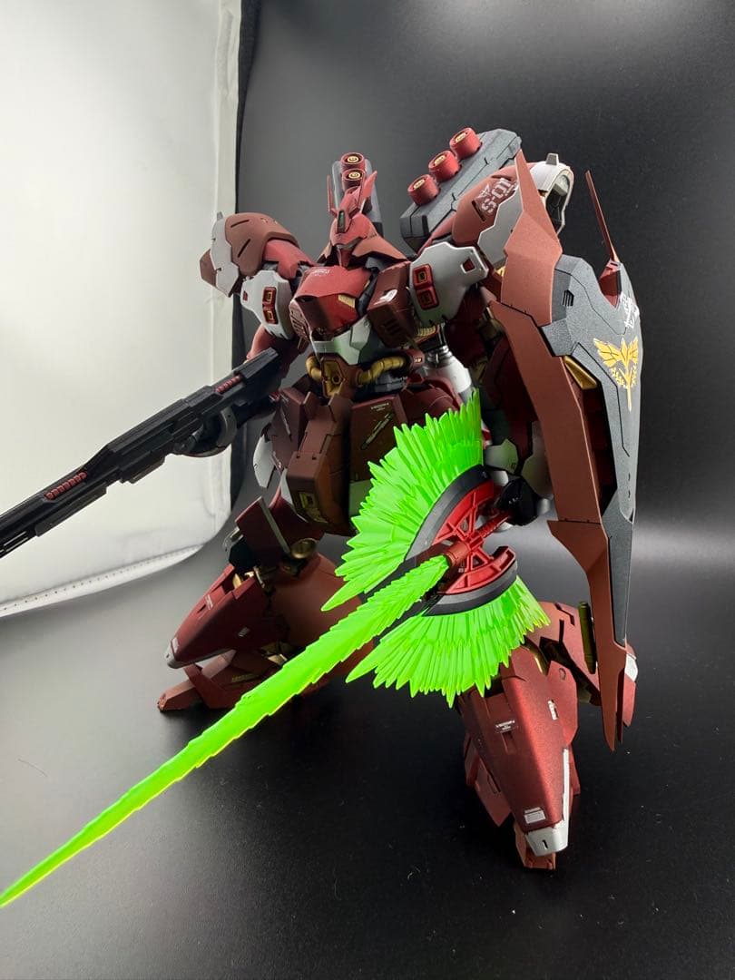 RGサザビー　ガンプラ RG 1/144 サザビー｜バンダイ ホビーサイト