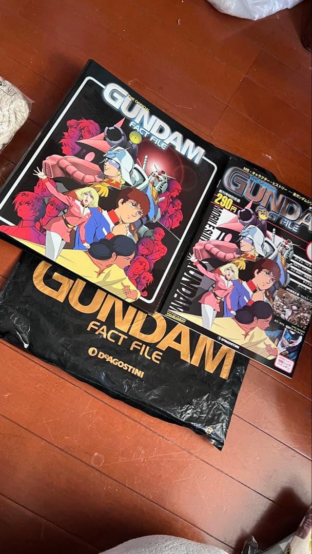 THE OFFICIAL GUNDAM FACT FILE ガンダム - メルカリ