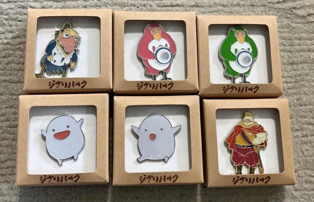 ちいかわサンリオキャラクターズ ピンバッジ アクリルキーホルダー5個