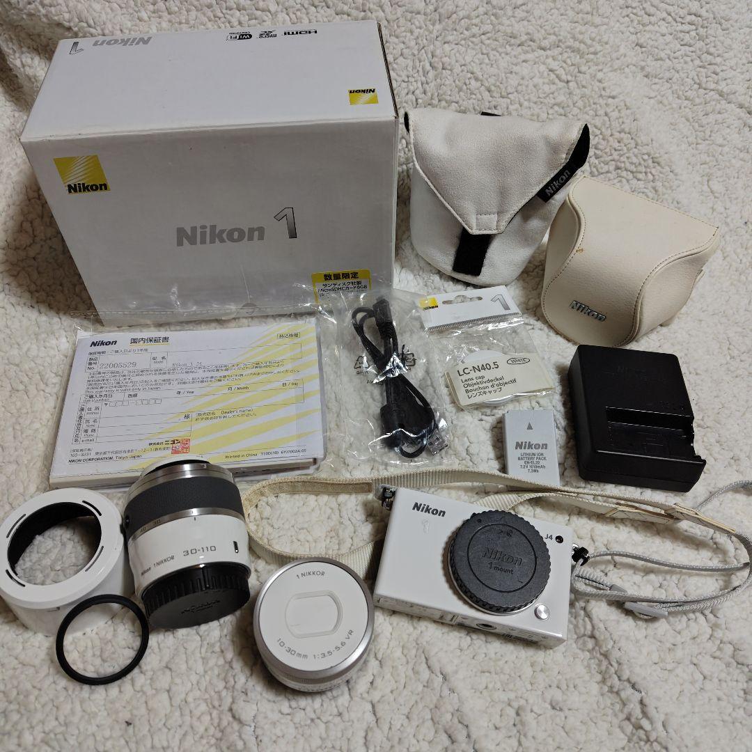 Nikon 1 J4　ダブルズームキット ミラーレスカメラ ホワイト Amazon.co.jp: Nikon ミラーレス一眼 Nikon1 J4 ダブルズームキット