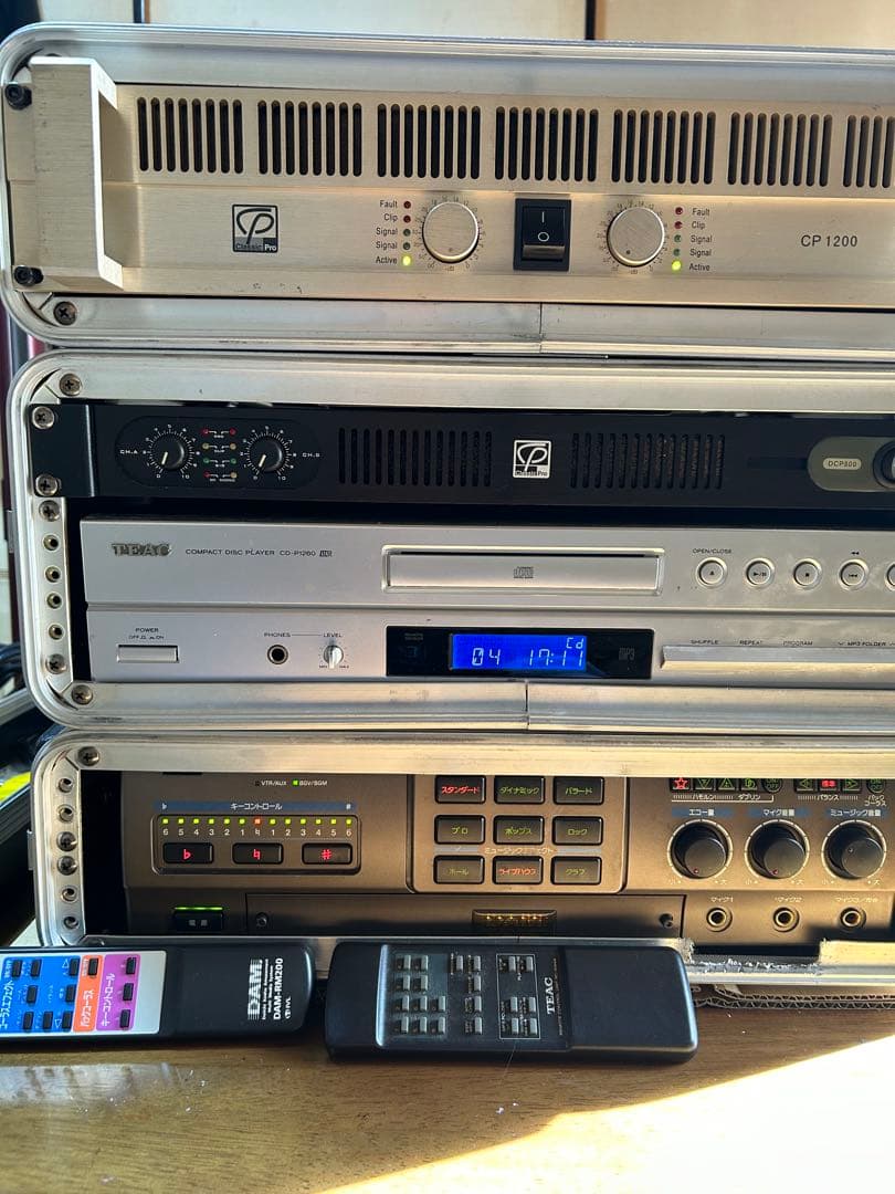 CP 1200 パワーアンプ