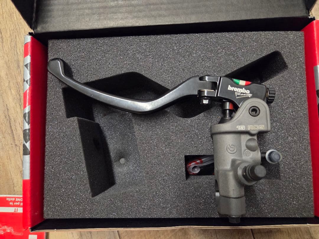 ブレンボ brembo クラッチマスター　シリンダー 16RCS　CB1300 brembo（ブレンボ） クラッチマスターシリンダー ラジアル 16RCS 可倒